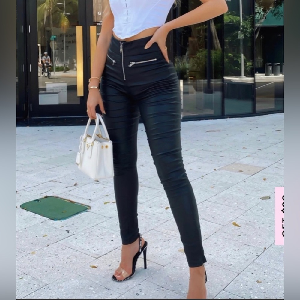 NWT White Fox Acting Out Pant Black Size XS
